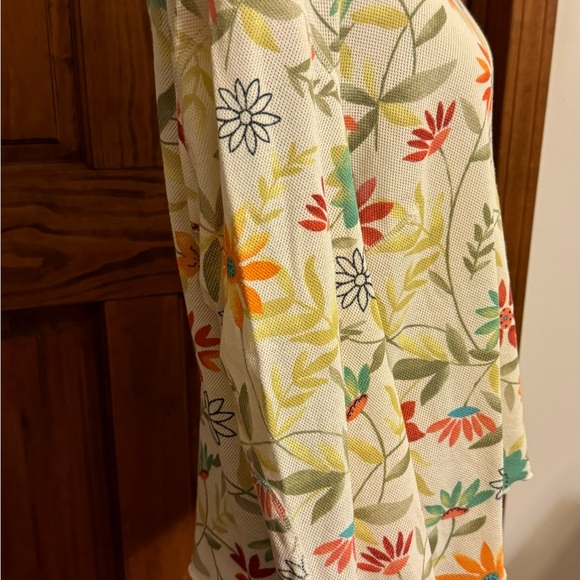 J Jill Women’s size Large floral top.Pre-owned good condition.Great summer top. - Picture 4 of 8